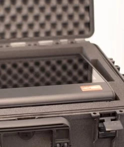 IStream PRO2 – Portable, All-In-One VMix Live Production System With 4x 3G-SDI Inputs, 4x 4K HDMI Inputs And NDI -Beveiligingscamera Winkel case liggend sv 1